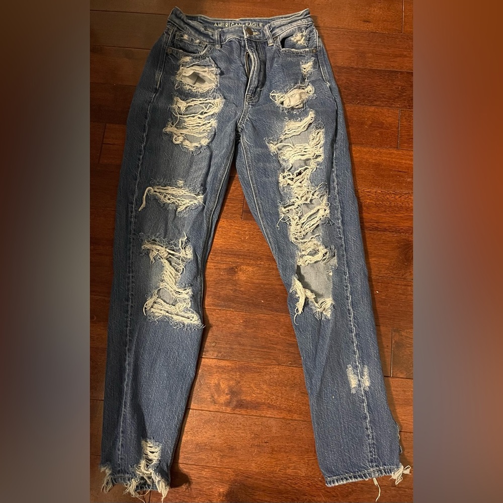 American Eagle- Mom jeans